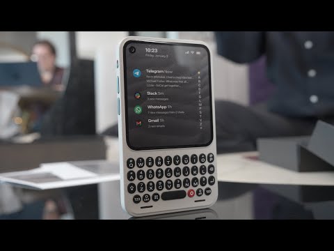 Clicks Communicator Hands-On: Headphone Jack, MicroSD & Keyboard for $399!