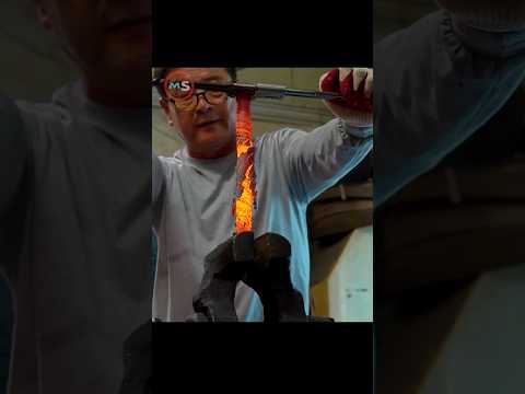 Healing! 600 Layers of Carbon Steel are Twisted again to Obtain a Sturdy Carbon Steel Knife.