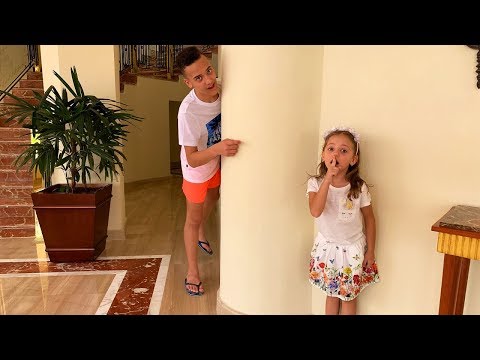 ПРЯТКИ в отеле с родителями ПОТЕРЯЛИ Настю ГДЕ искать КАК позвонить HIDE and SEEK Spot in the HOTEL