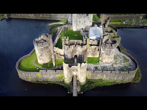 15 AMAZING Old Fortresses