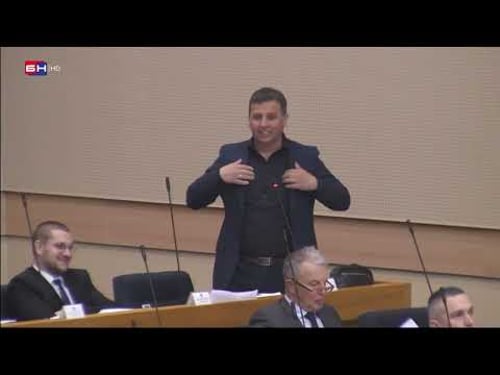Vukanović: Stevandić je u talu sa kladionicama, pa bi samo tu da ostavi dozvoljeno pušenje