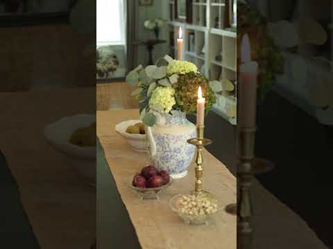 This Illinois home is filled with heirlooms and hands-on creativity. ❤️ #home #diy #interiordesign