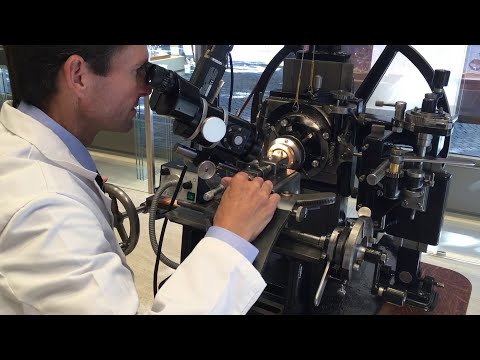 Guilloché demonstration by Breguet