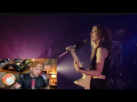 The Warning - Two Versions Of Enter Sandman - REACTION (Mexico)