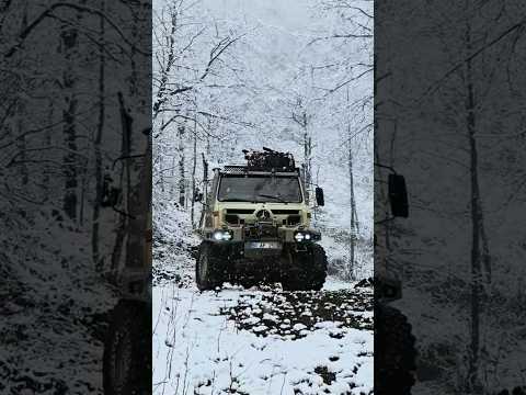 YÜKSEK RAKIMLI TEPEDE KAR KAMPI