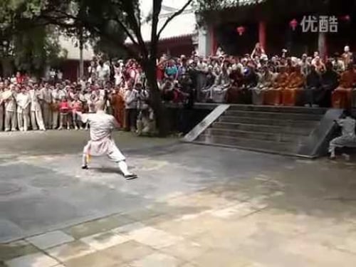 实拍少林寺武僧各种惊人功夫! Kungfu étonnant de Shaolin Temple!!