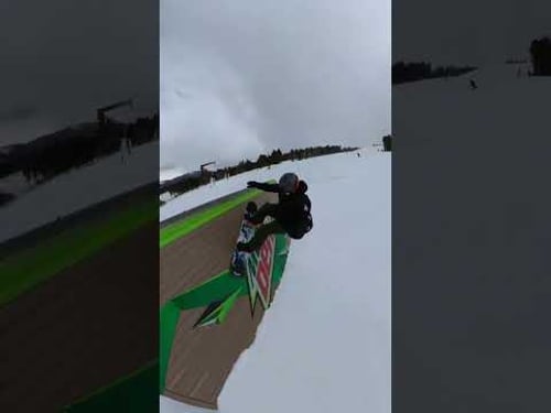 Carving on a wall ride #snowboarding #breck #halfpipe #snow