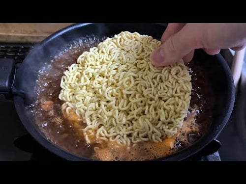 Korean spicy noodles β A warming dish for the cold winter months!