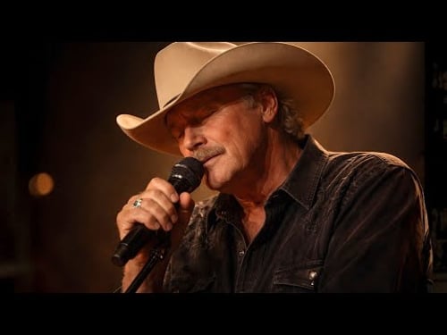 Alan Jackson sings the song that saved his marriage — the moment on stage brought everyone to tears.