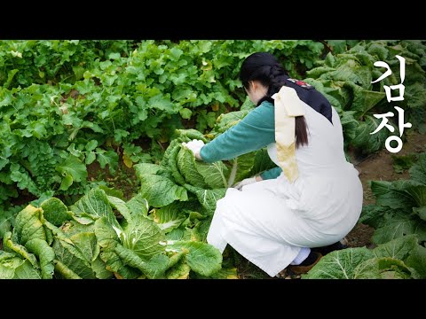 Kimchi-making Day in Korea🥬 | Storing kimchi in a buried crock 🌶 ️