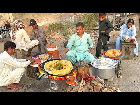 WINTER SPECIAL SAAG PARATHA | DESI PUNJABI STREET FOOD PAKISTAN | LAHORI STREET FOOD 2025