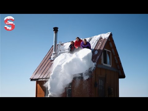 Skilled Snow Removal: Massive Roof Avalanche | Extreme Challenging Roof Snow Clearing Moments #19