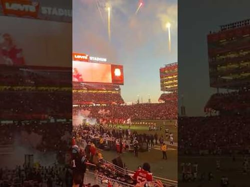 Visiting EVERY NFL stadium in a season! 🏈