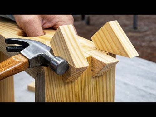 Most Carpenters Don’t Know This Wood Joint – A Drill Table with Dust Collection?