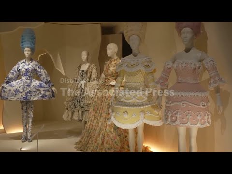 'Marie Antoinette style' exhibition opens in London