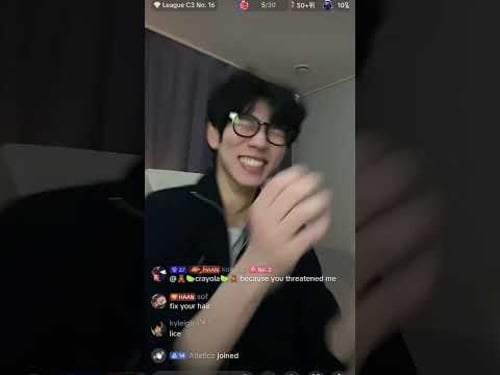 he's posing for us π.. cutie Haan π«Άπ₯Ή