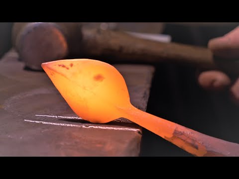 Blacksmithing - A lesson on making leaves