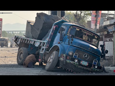 “This Monster Load Crushed the Truck Instantly!”