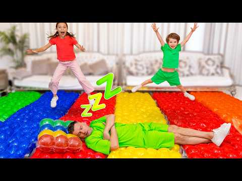 π Crazy Balloon Day! Kids Jump, Bounce & Play in the Balloon Challenge