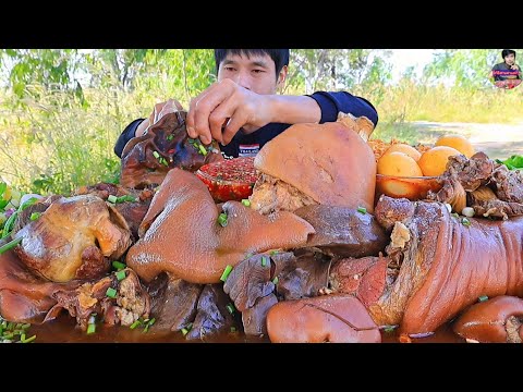 มาม่าขาหมูตุ๋นจิ้มซีฟู๊ดแกล้มผักสดแซ่บคักอีหลีครับพี่น้อง ASMR MUKBANG EATING SHOW#โก้อีสานพาแดก