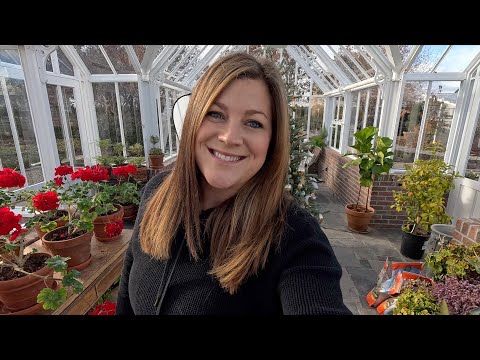 Repotting 3 1/2 Week Old Geraniums & A Big Beautiful Kumquat! πͺ΄πΈπ // Garden Answer