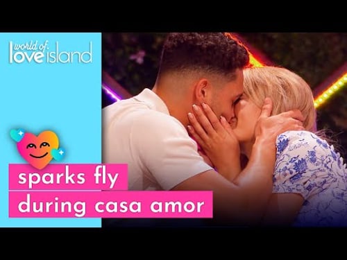 From FLIRTY Glances to HOT Romance! ๐ฅ Molly & Callumโs FULL Love Story - S6 | World of Love Island