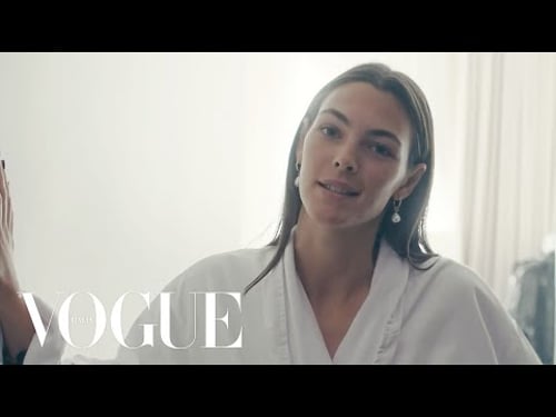 Come la top model Vittoria Ceretti si prepara per una sfilata | Diary of a Model | Vogue Italia