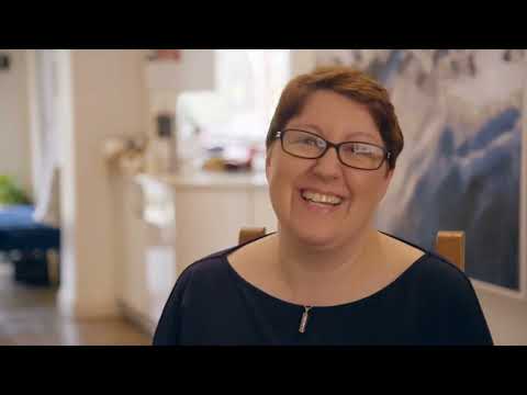 Kirstie and Phil's Love It or List It S09E09