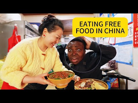 HOW I GOT A FREE FOOD IN THE STREET OF CHINA AS A BLACK