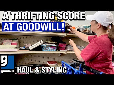 I NEVER DO THIS…But should! Goodwill Thrift Store Shopping•Thrift Store Finds•Thrift with Me & Haul