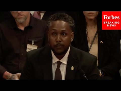 'One, Two Mach Instantly': Active-Duty Navy Officer Describes Flight Of UAP He Saw Out At Sea