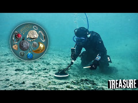 Underwater Metal Detecting | Lots of Finds