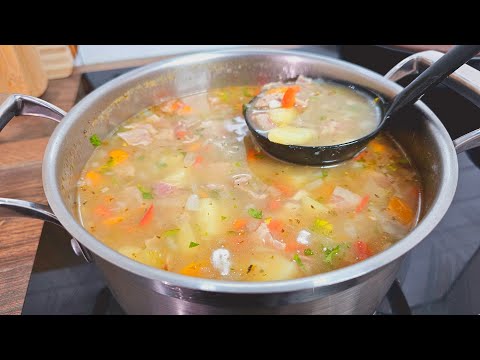 Hausgemachte Suppe, die jeder liebt! Dicke Gemüsesuppe mit Fleisch!