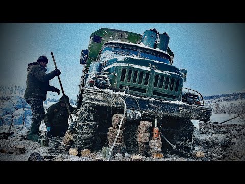 Незабываемая осень. Зил 131 в болоте.