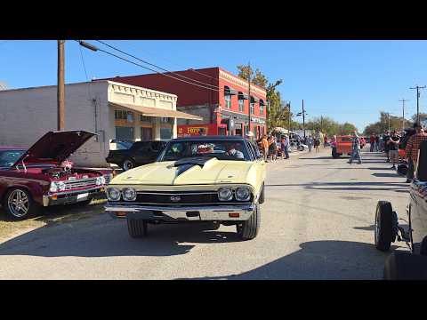 Rattle & Roll car show John Clay Wolfe hosted 100s of classic cars take over Walnut Springs