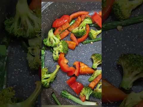 Chicken & Broccoli #cooking #food https://youtu.be/SoAlbln1X6U?si=oesZ8e_hRJVp2sAQ