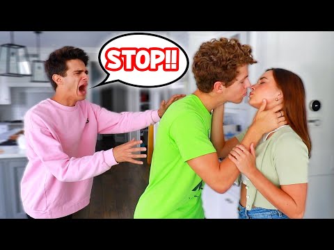 KISSING MY BEST FRIENDS CRUSH PRANK!