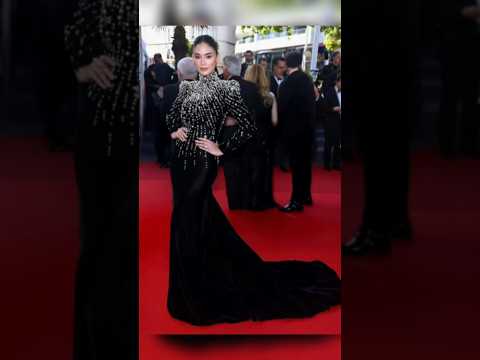 🎀 Cannes 2025: Miss Universe's Stunning Zuhair Murad Gown #shorts #youtubeshorts