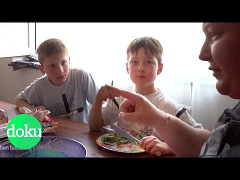 Hartz IV-Kinder: Wir sind nicht arm, wir haben nur kein Geld | WDR Doku