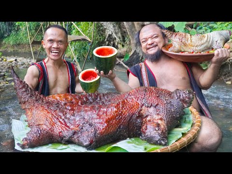 Roasting Whole Porcupine | Roasting Whole Porcupine in a Clay Oven | Dwarf Food