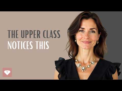 3 Details In Your Look That Reveal Your Social Class (and how to turn the game around with elegance)