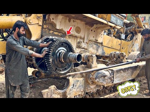 🔥 Incredible! Caterpillar Loader’s Broken Under-Wheel Gear Repaired Brilliantly by Expert Mechanics