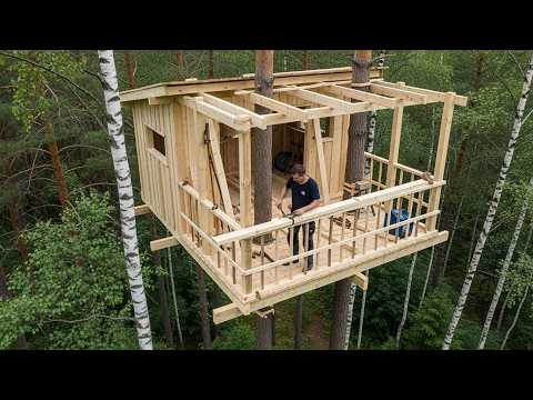 Building a 10-Meter-High Treehouse: The Perfect Shelter Against Wild Animals!