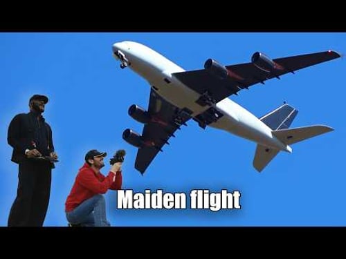 Flying the world's biggest RC Airbus A380 for the first time
