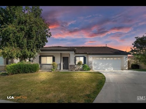 4-Bedroom Luxury Home | Houses by Hall Real Estate Team