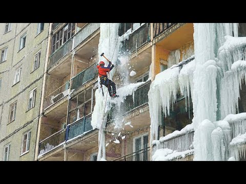 Idiot Snow Removal: Massive Roof Avalanche | Extreme Dangerous Plow Truck Fails #20