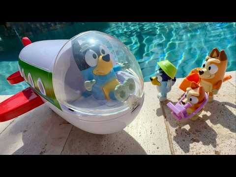 Vacation 🚁 Bluey toys Airplane - Disney Jr pretend play