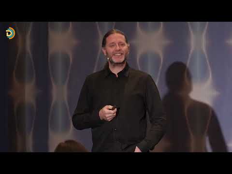 Seeing the world through a different lens - Trond Hjorteland