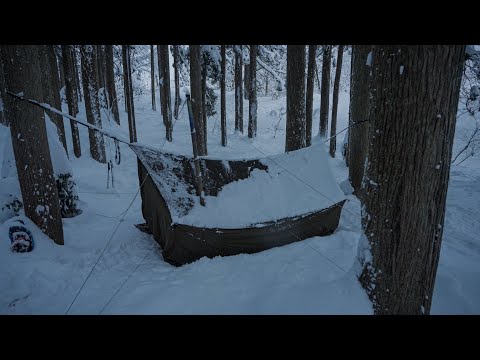 大雪のソロキャンプ│雪深い森の中で