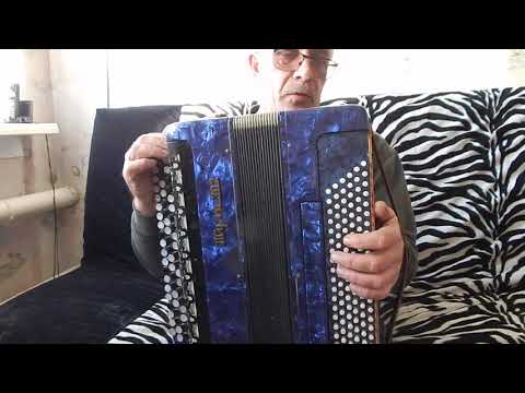 Баян Тула-302, интересный инструмент для полупрофессионалов.